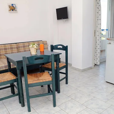 φρίντα Ξενοδοχείο με διαμερίσματα 3*